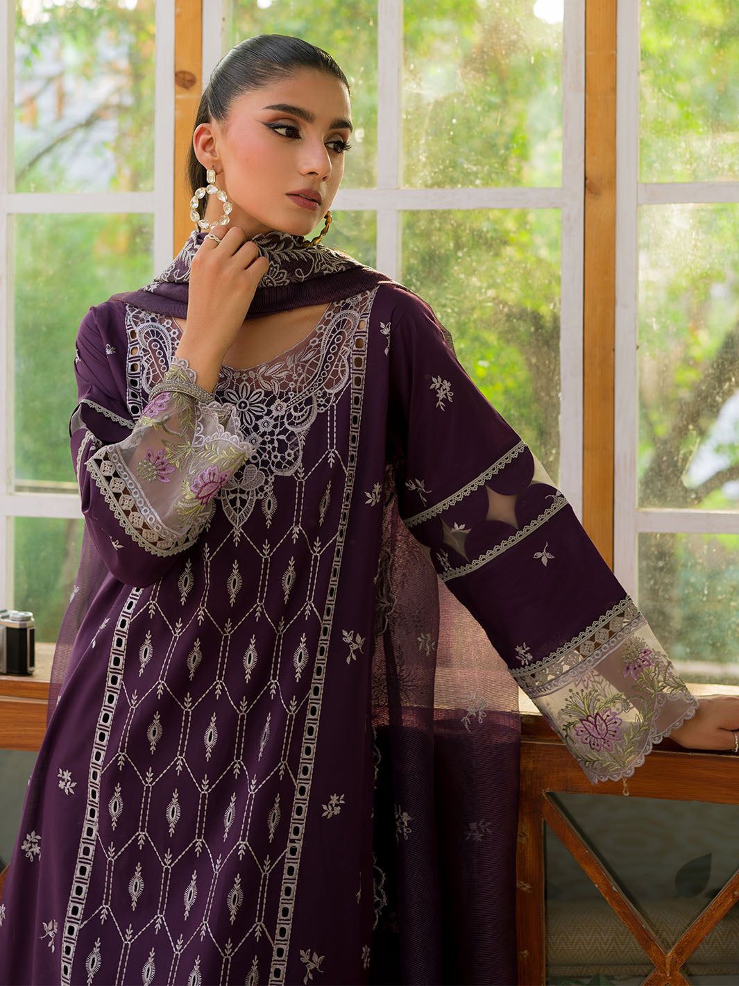 (Dhanak|3Piece Full Embroidered Suit Winter Collection 2024-25